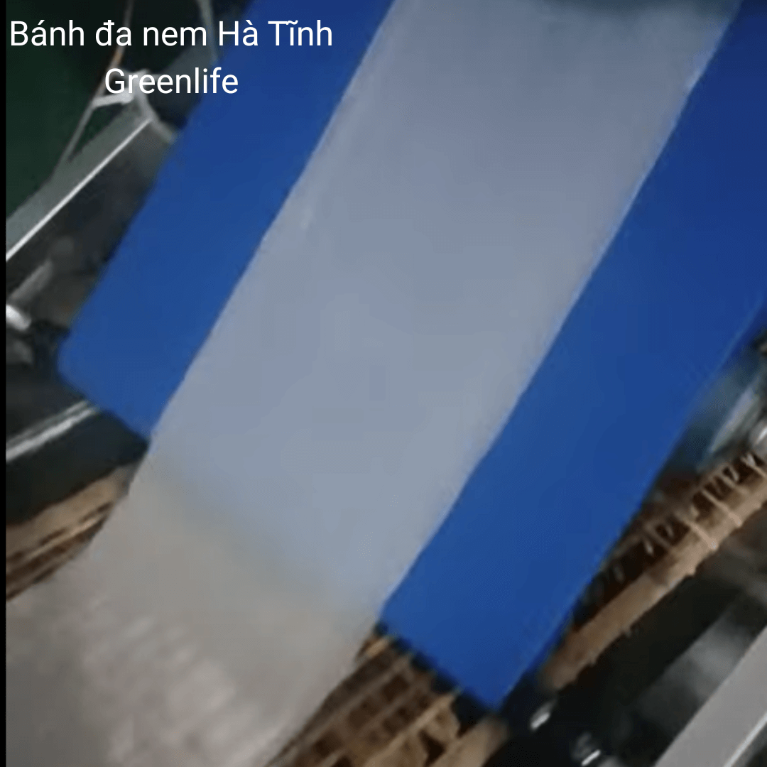Con lăn dầu trong sản xuất bánh đa nem hà tĩnh